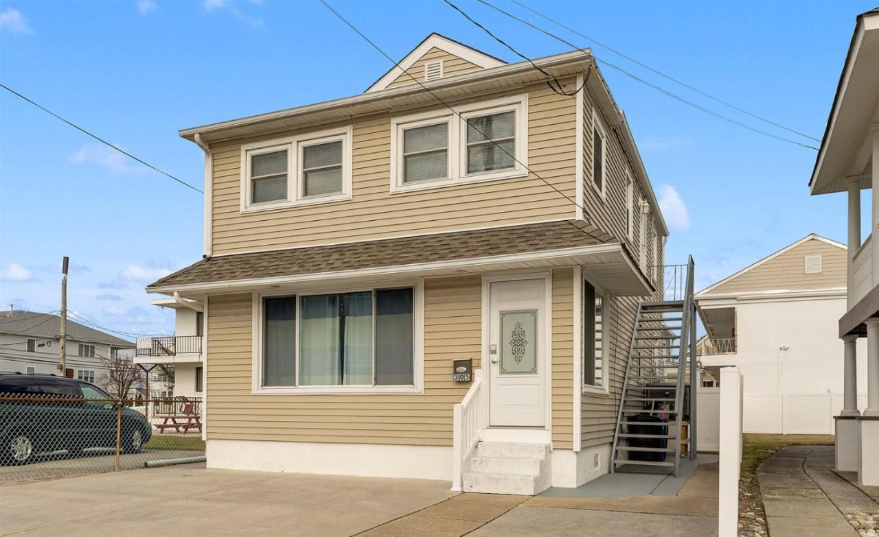 Newly Renovated 4 Bedroom Home Only 2 Blocks From The Beach! ไวลด์วูด ภายนอก รูปภาพ